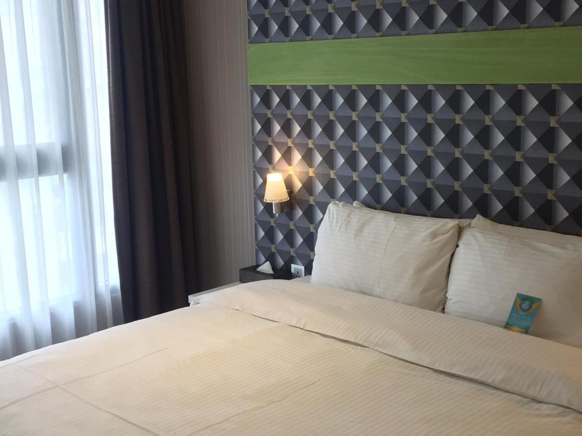 Fengjia Hotel Bell Taichung Buitenkant foto