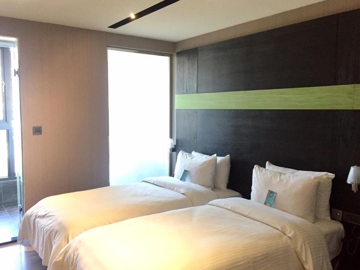 Fengjia Hotel Bell Taichung Buitenkant foto