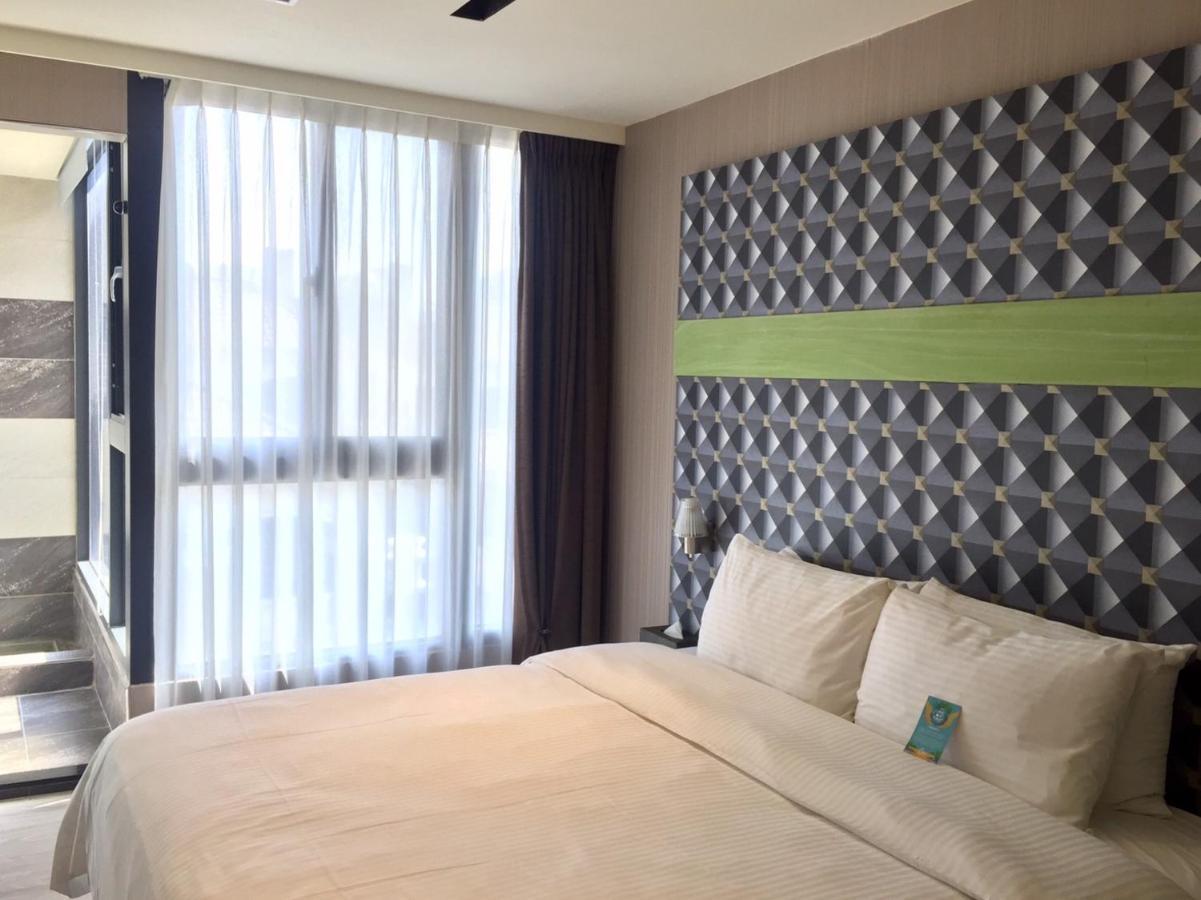 Fengjia Hotel Bell Taichung Buitenkant foto