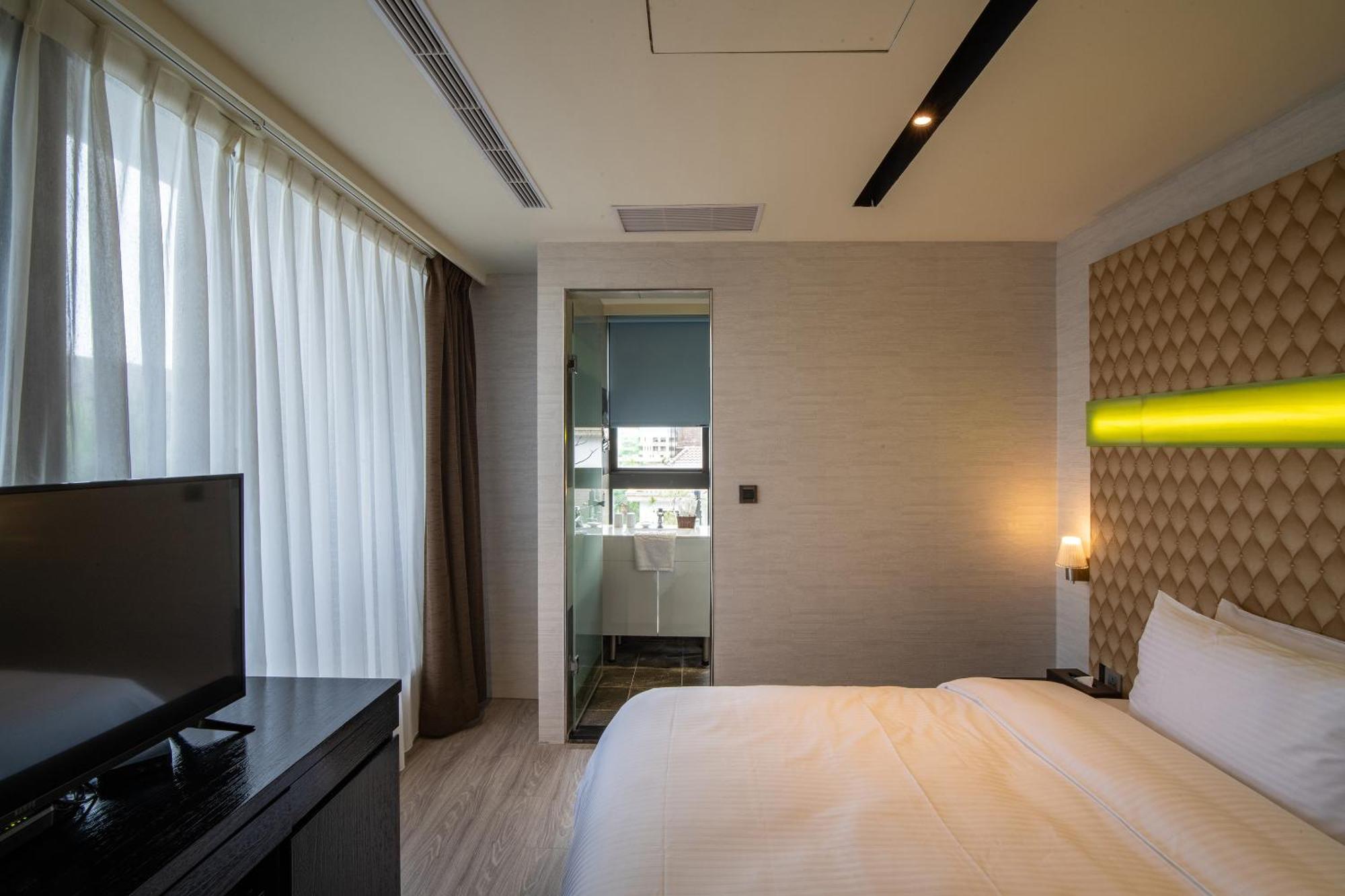 Fengjia Hotel Bell Taichung Buitenkant foto